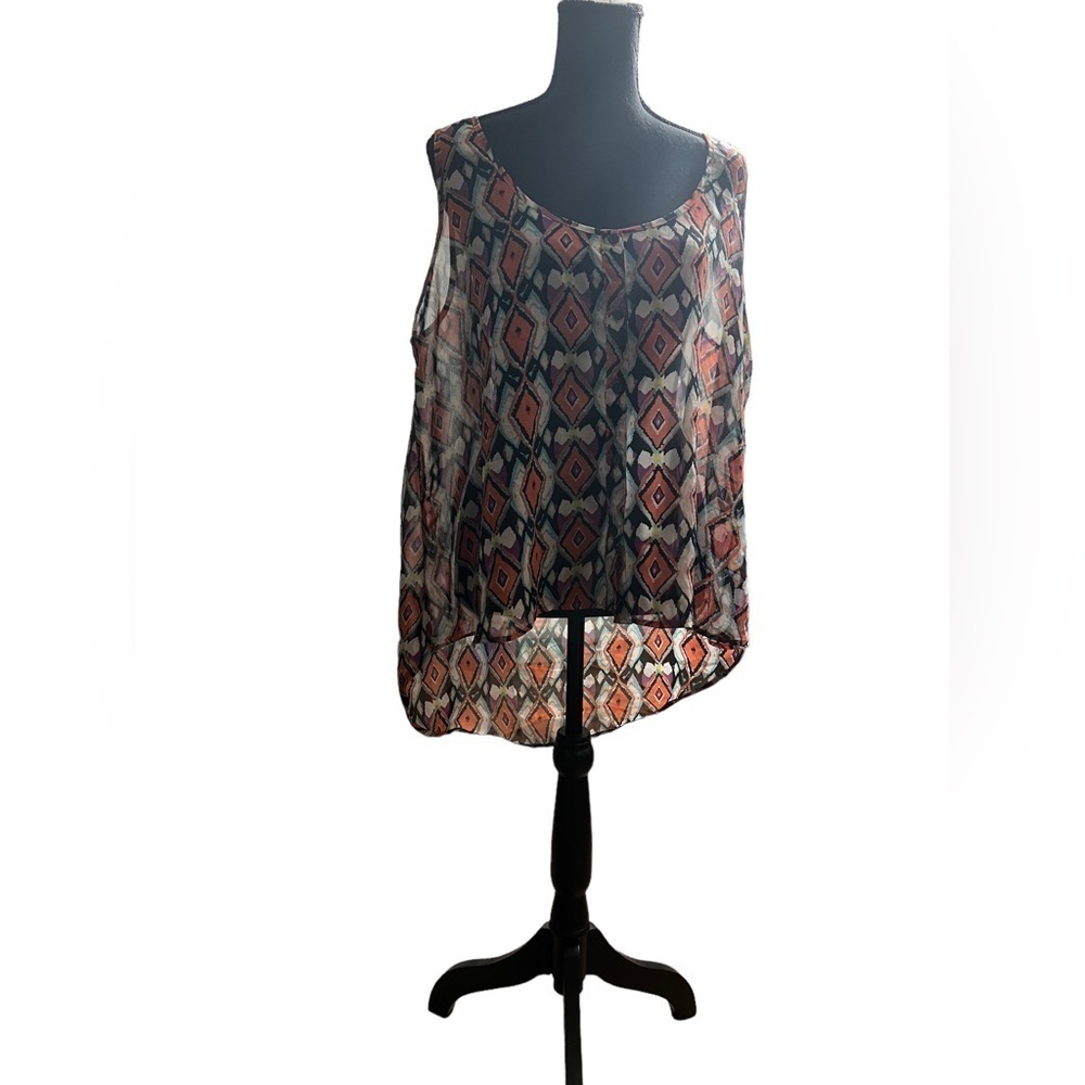 AMBIANCE Multi-colored diamond print sleeveless sheer tank - Picture 4 of 5